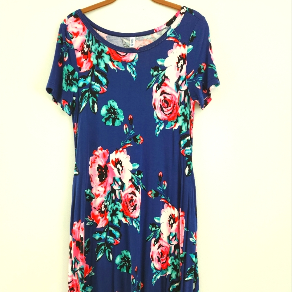 Kolsis Dress